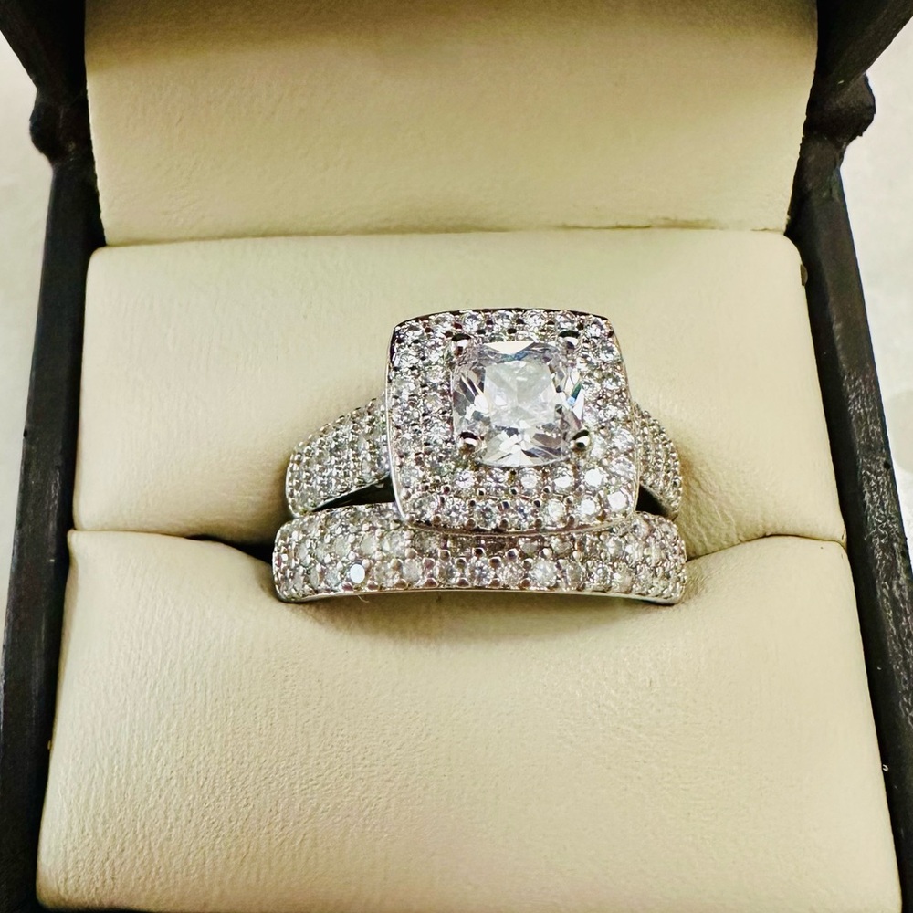 Sterling Silver White Cubic Zirconia Halo Engagement Ring Set Size 8 - Picture 3 of 6